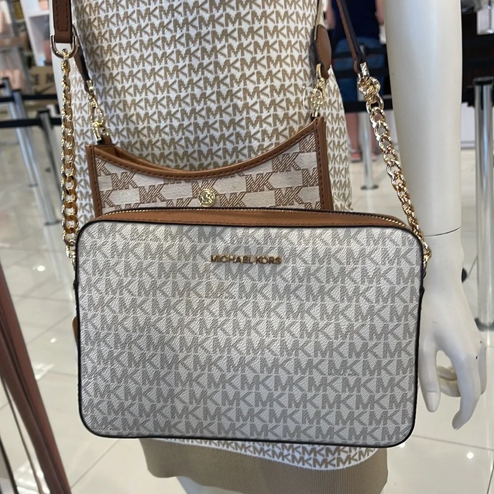 Michael Kors Jet Set Item Large East West Zip Crossbody Vanilla - Picture 16 of 16